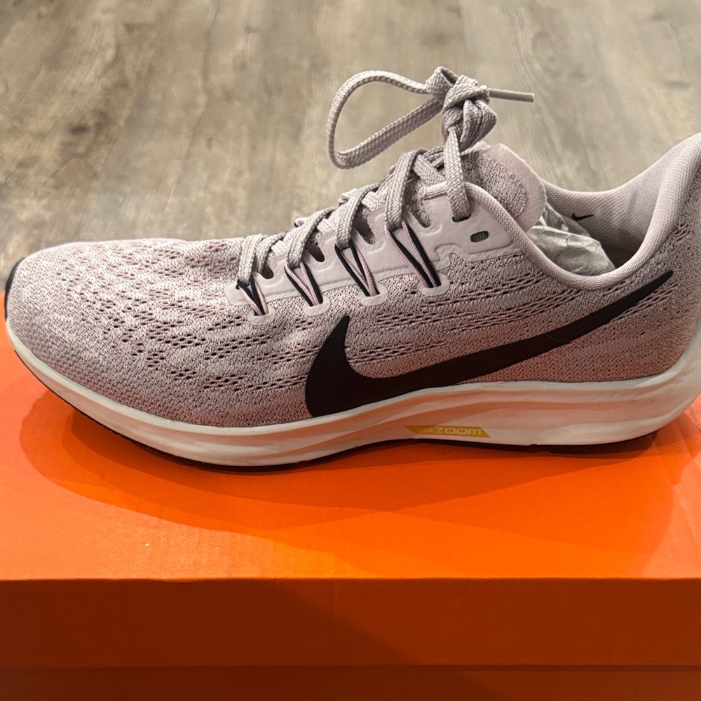 Nike Women's Zoom - Lavender and Black